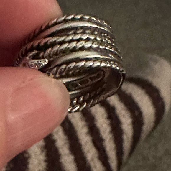 DAVID YURMAN~ Double X Crossover ring with diamonds - Picture 4 of 7